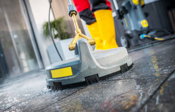 Best Garage Pressure Washing  in Tipton, CA
